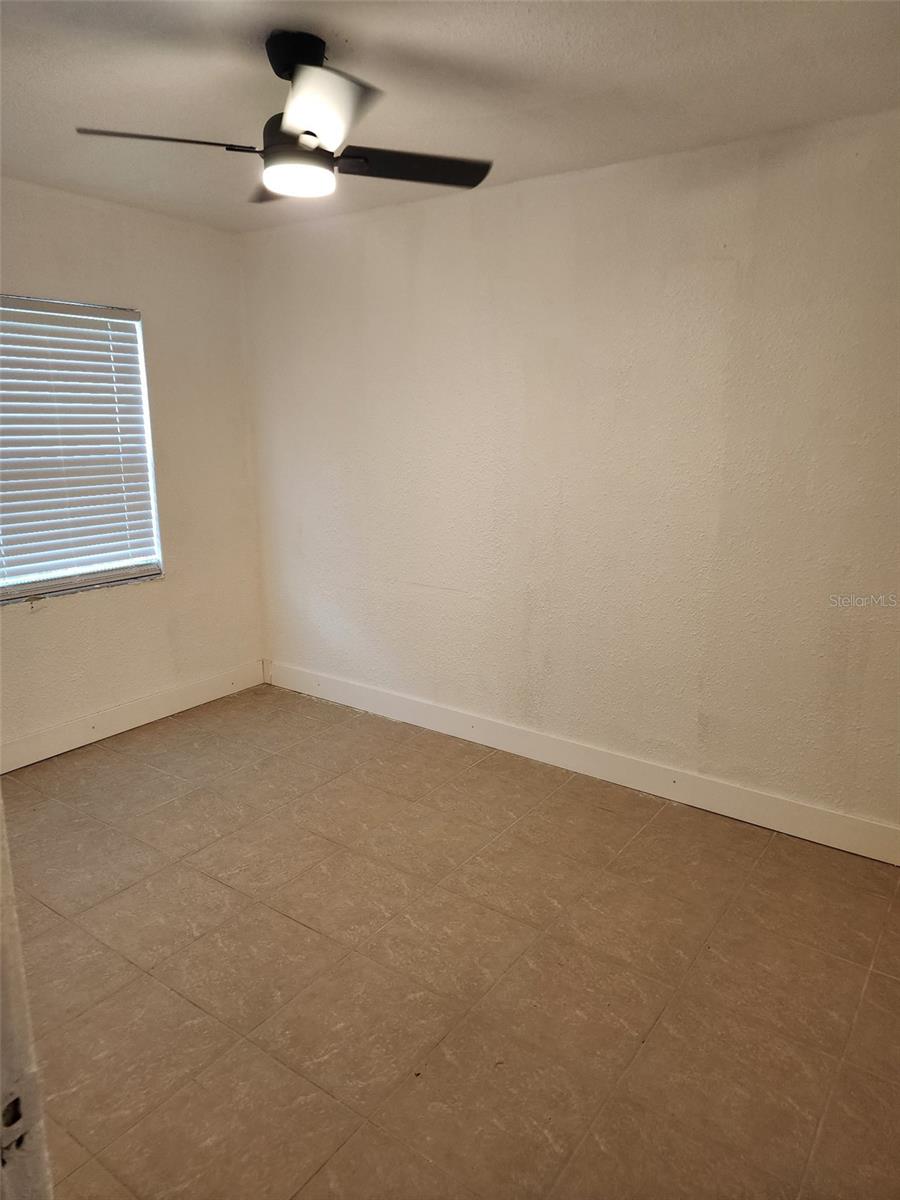 O6434637 Property Photo 8