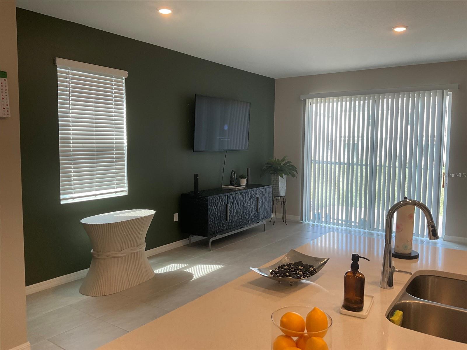 7633 Waterscape Dr Property Photo 4