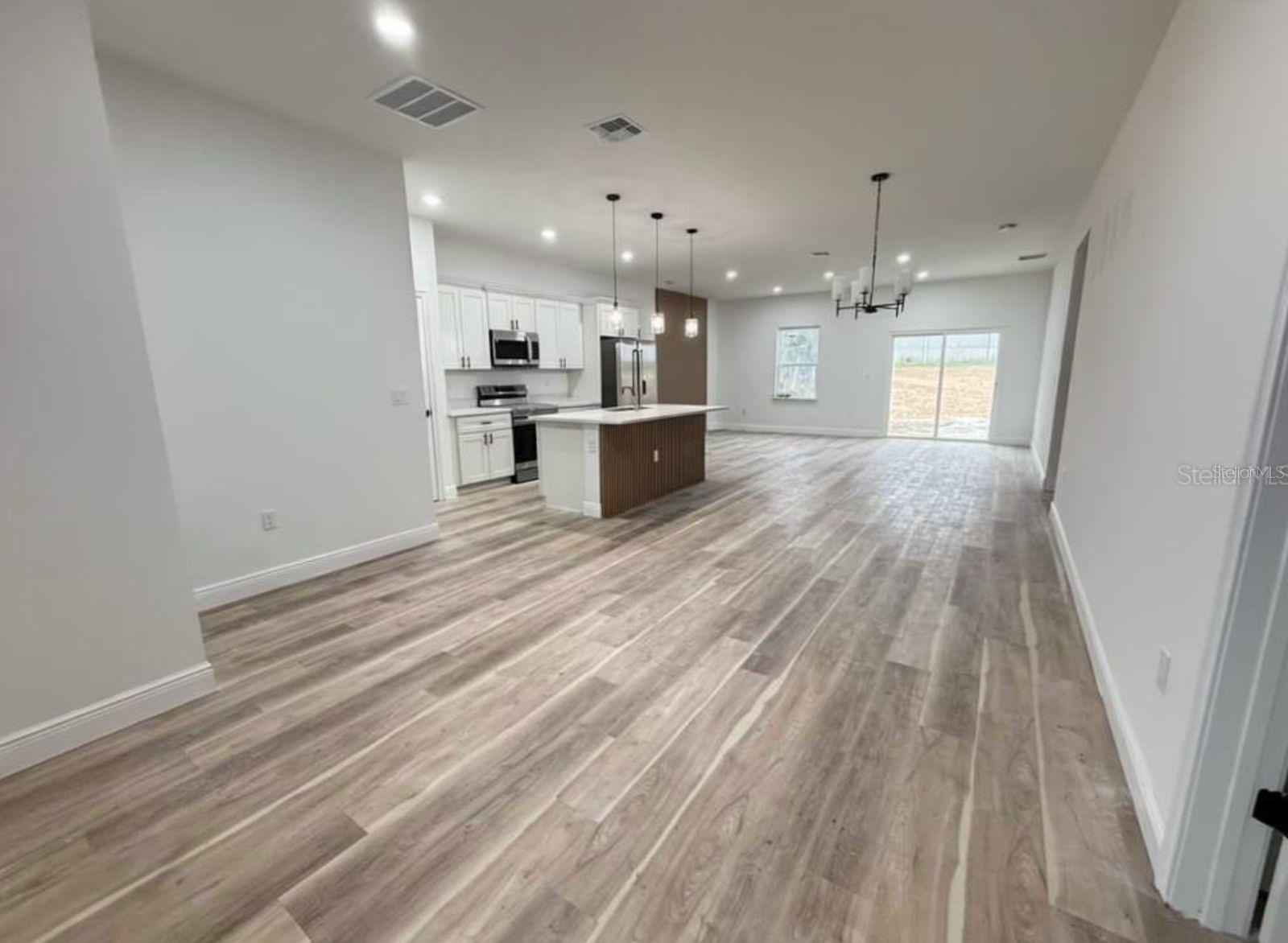23419 Gemstone Ave Property Photo 12