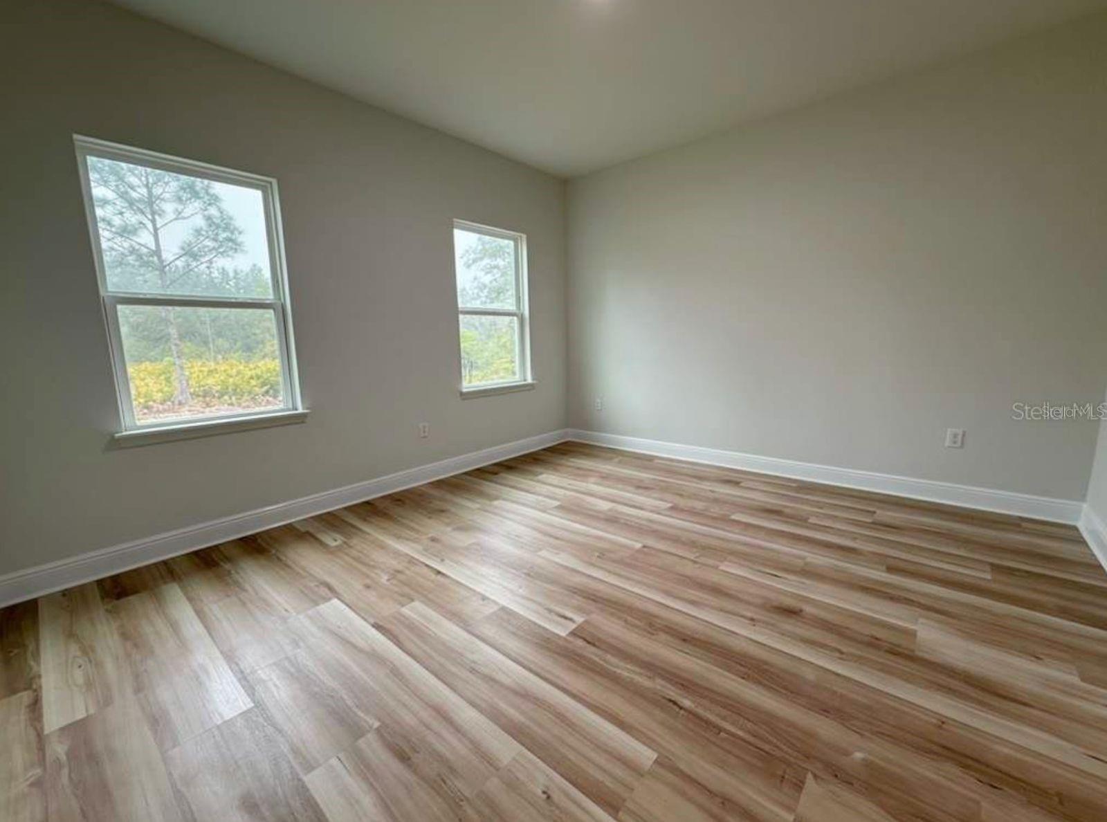 3383 Loveland Blvd Property Photo 13