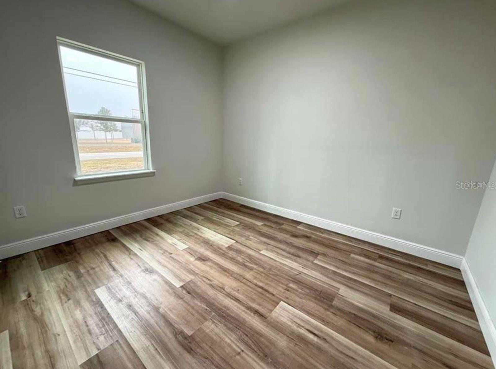 3383 Loveland Blvd Property Photo 15