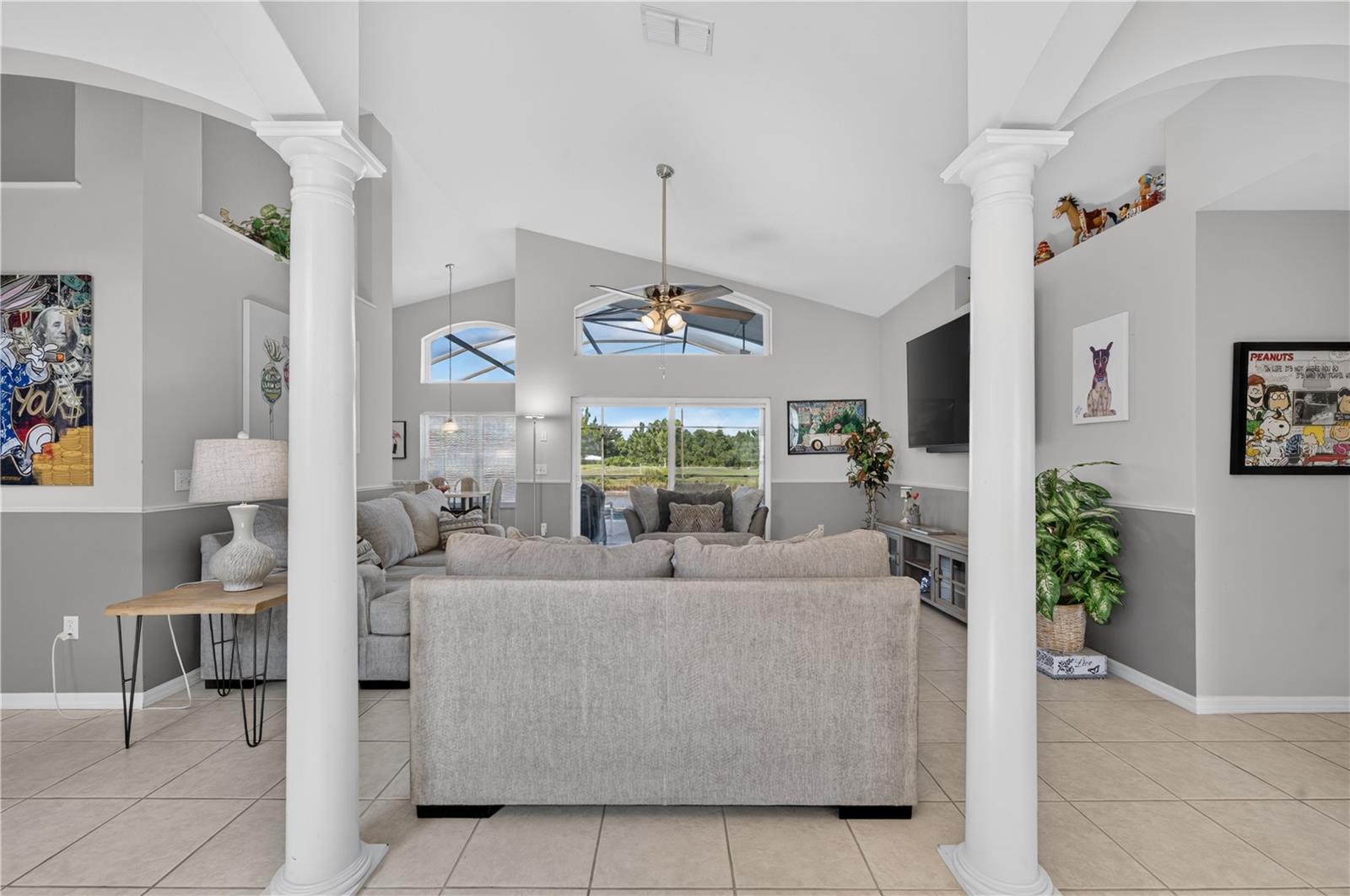 213 Spanish Moss Rd Property Photo 4