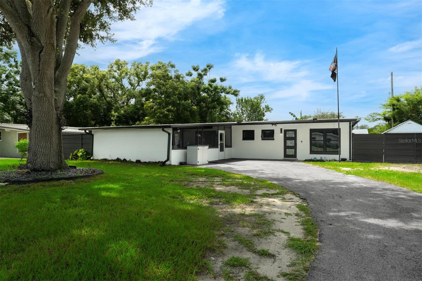 2313 Knoll St Property Photo 1