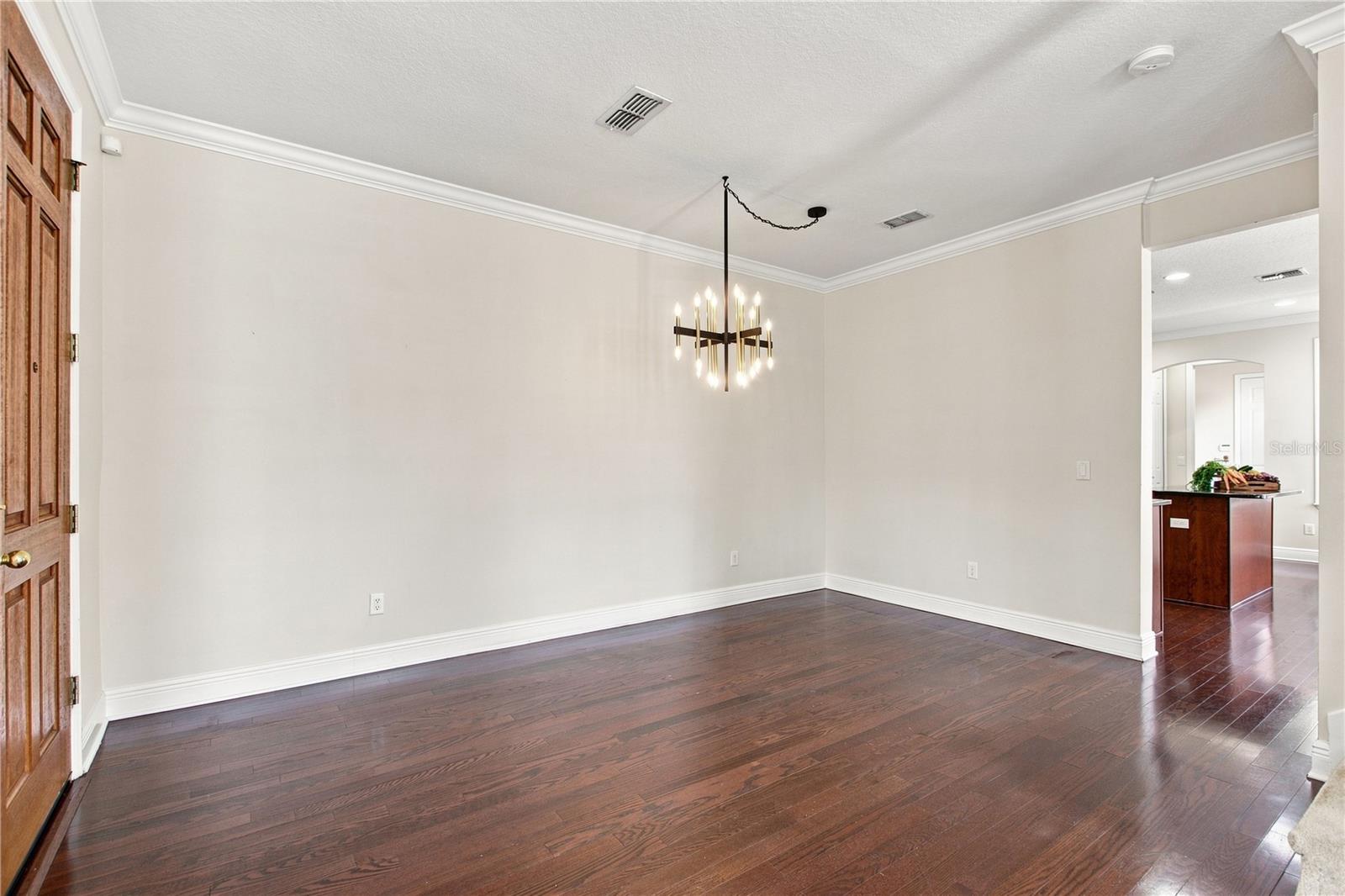 1259 Indiana Ave Property Photo 5