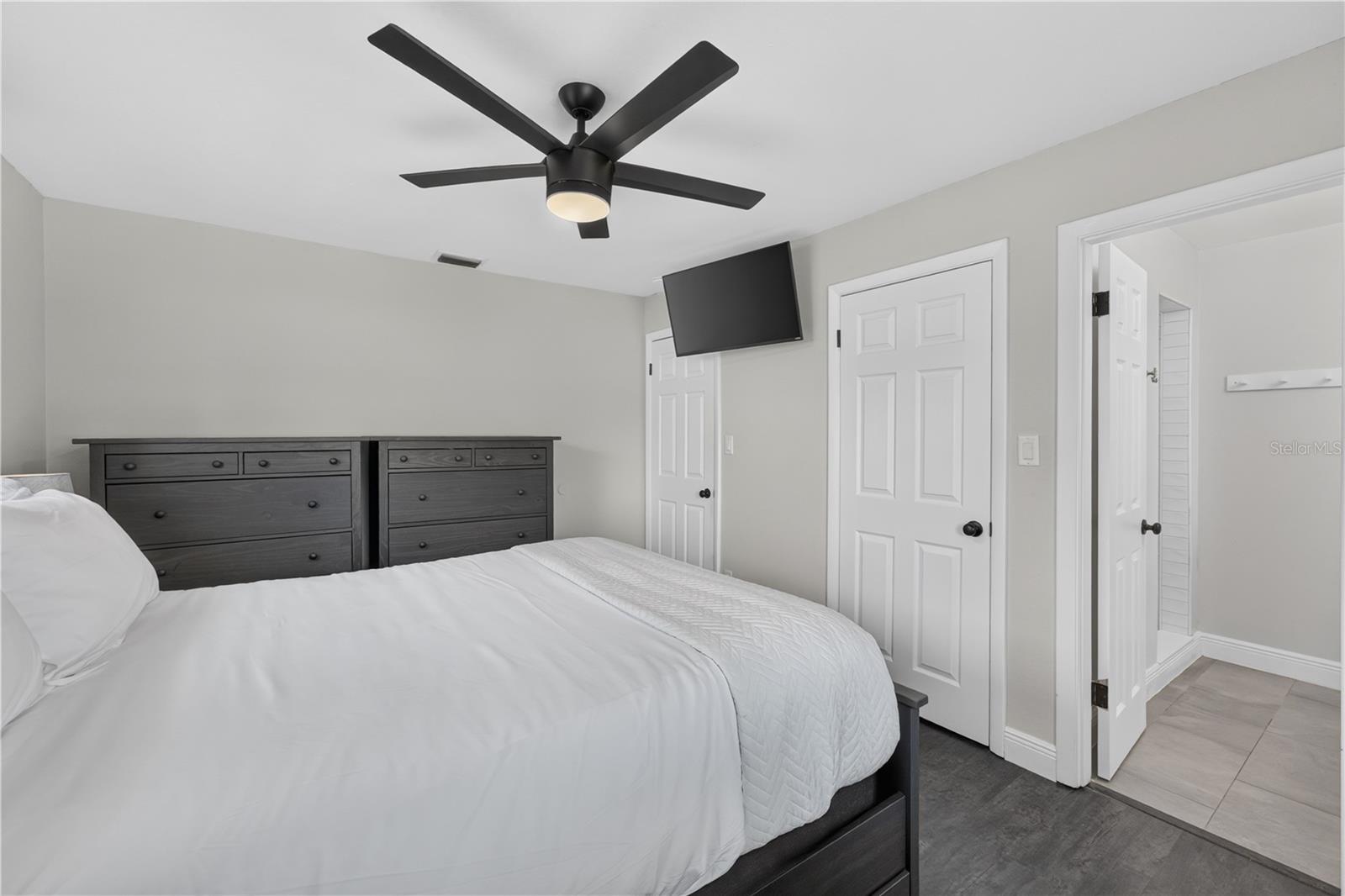 2112 Eastbrook Blvd Property Photo 17