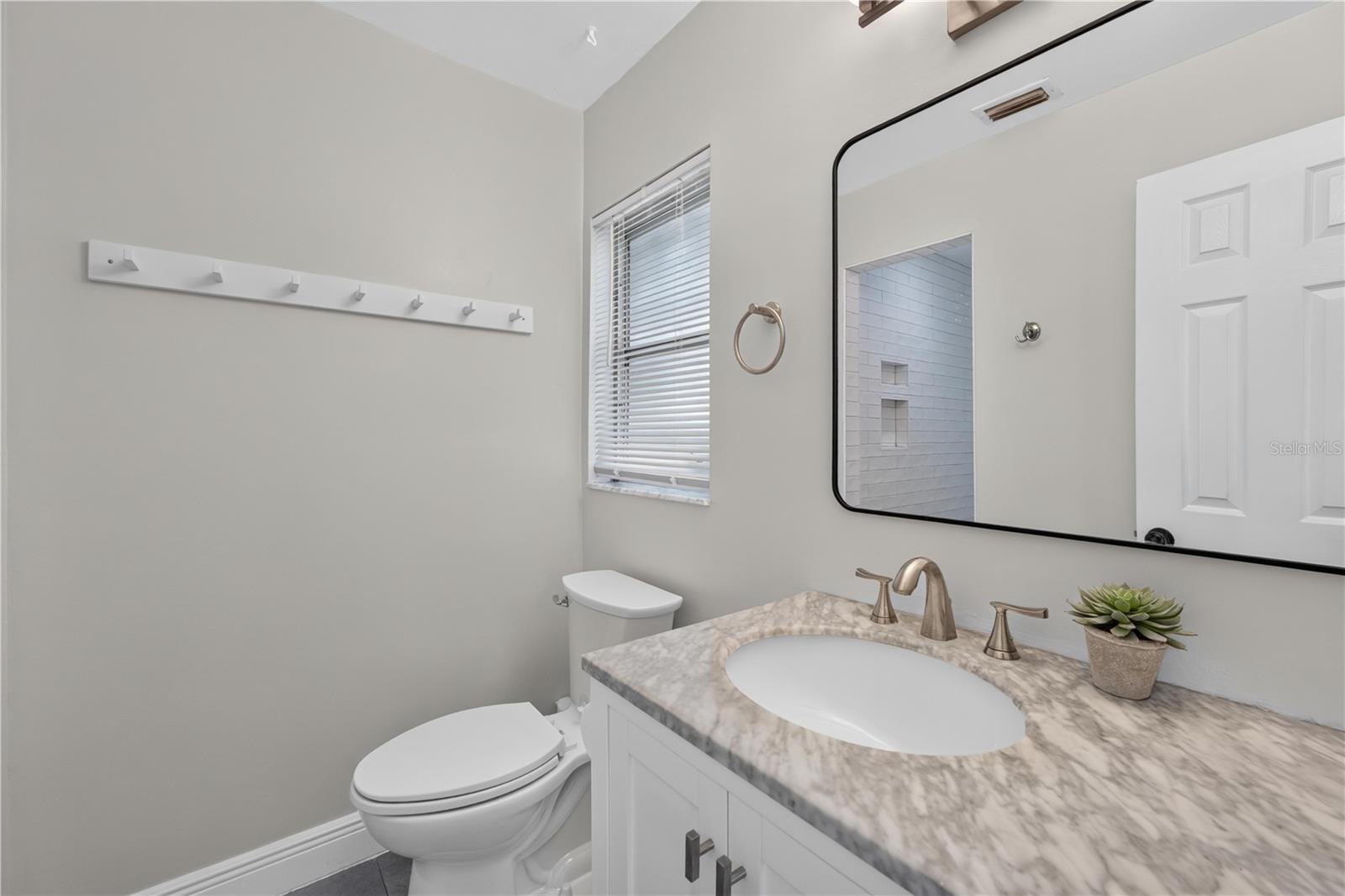 2112 Eastbrook Blvd Property Photo 18