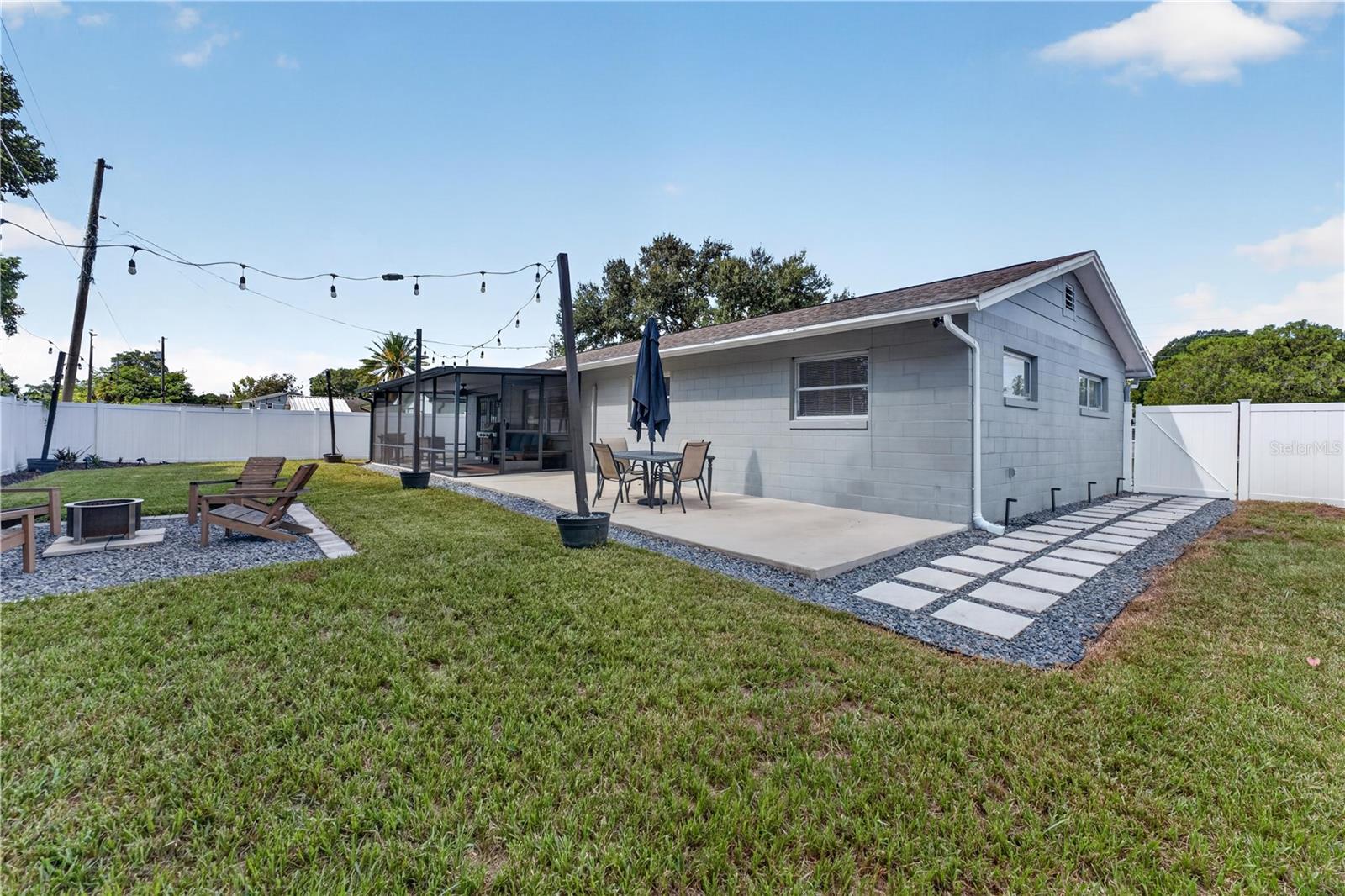 2112 Eastbrook Blvd Property Photo 33