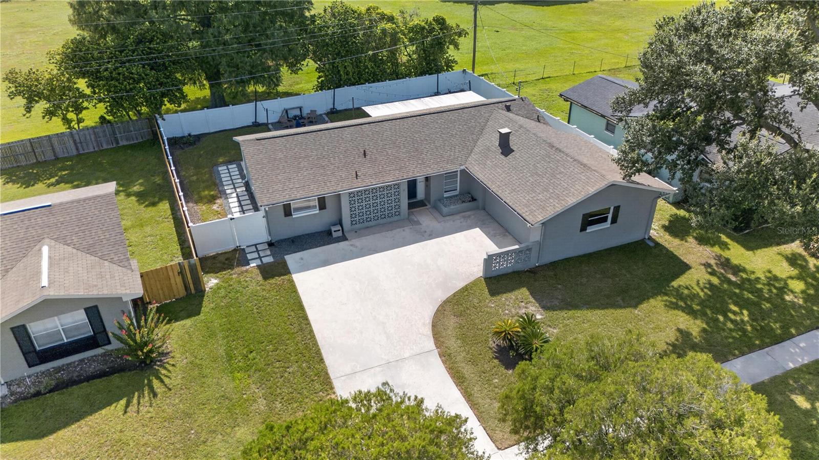2112 Eastbrook Blvd Property Photo 36