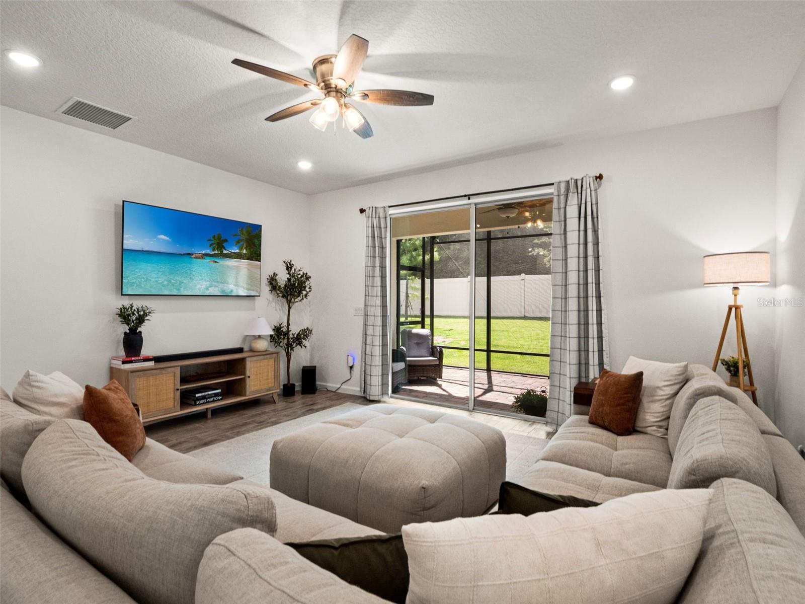 2325 Sirena Ln Property Photo 12