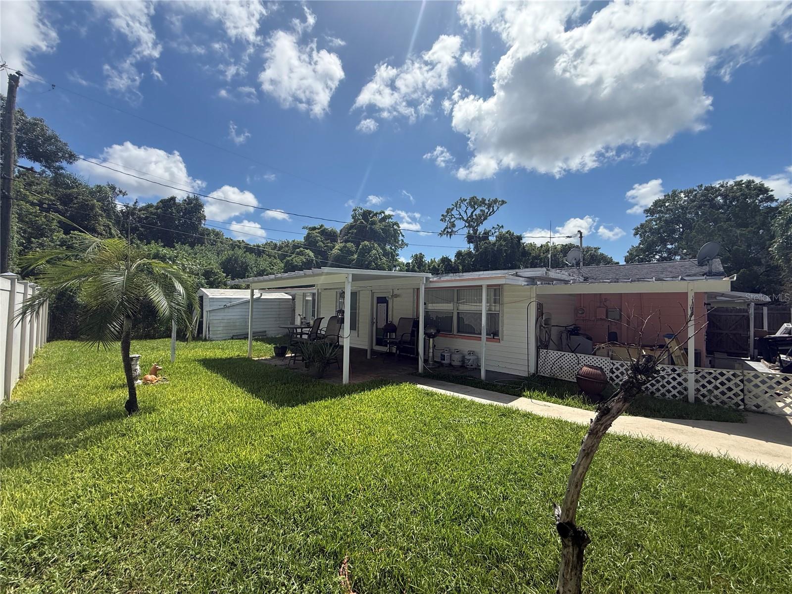 1650 Aqua Ln Property Photo 5
