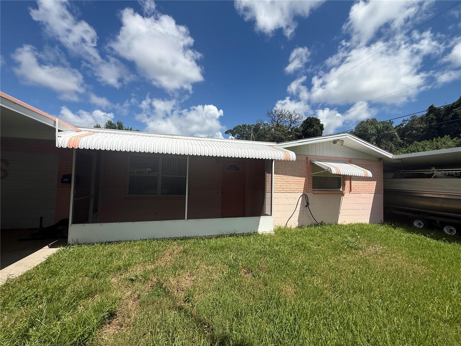1650 Aqua Ln Property Photo 6