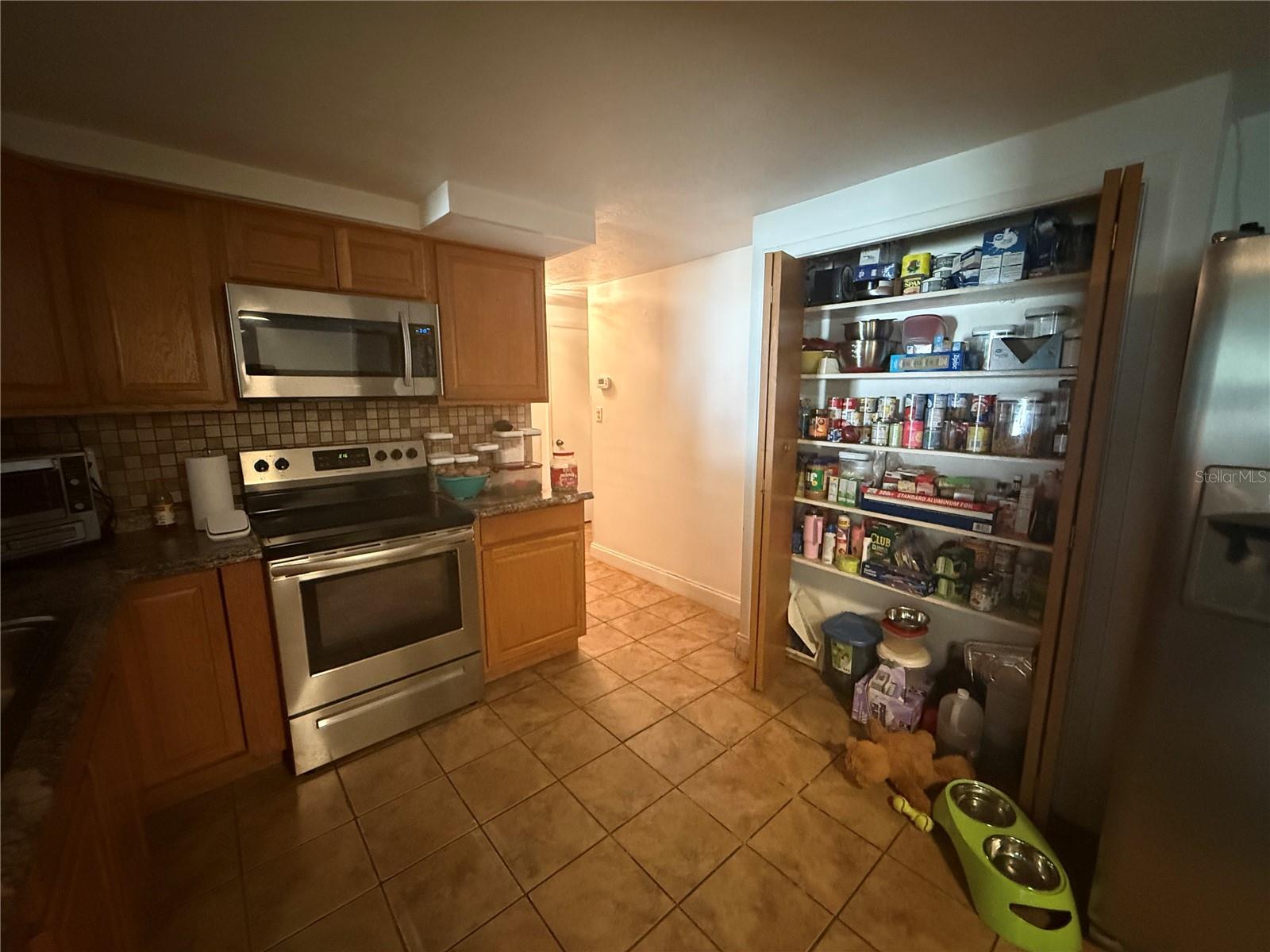 1650 Aqua Ln Property Photo 8