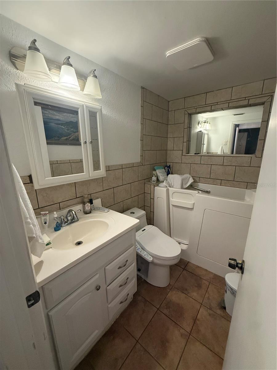 1650 Aqua Ln Property Photo 11