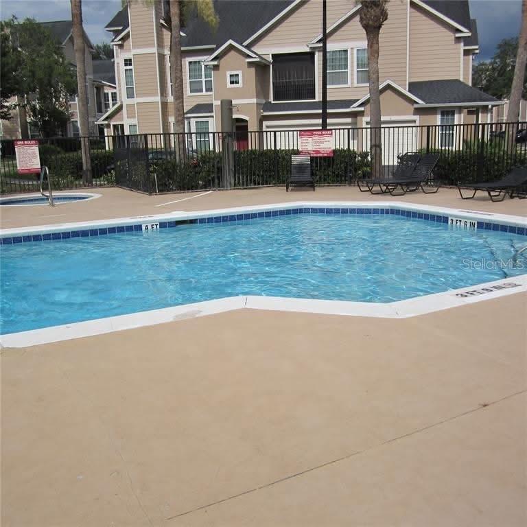 1985 Erving Cir #205 Property Photo 5