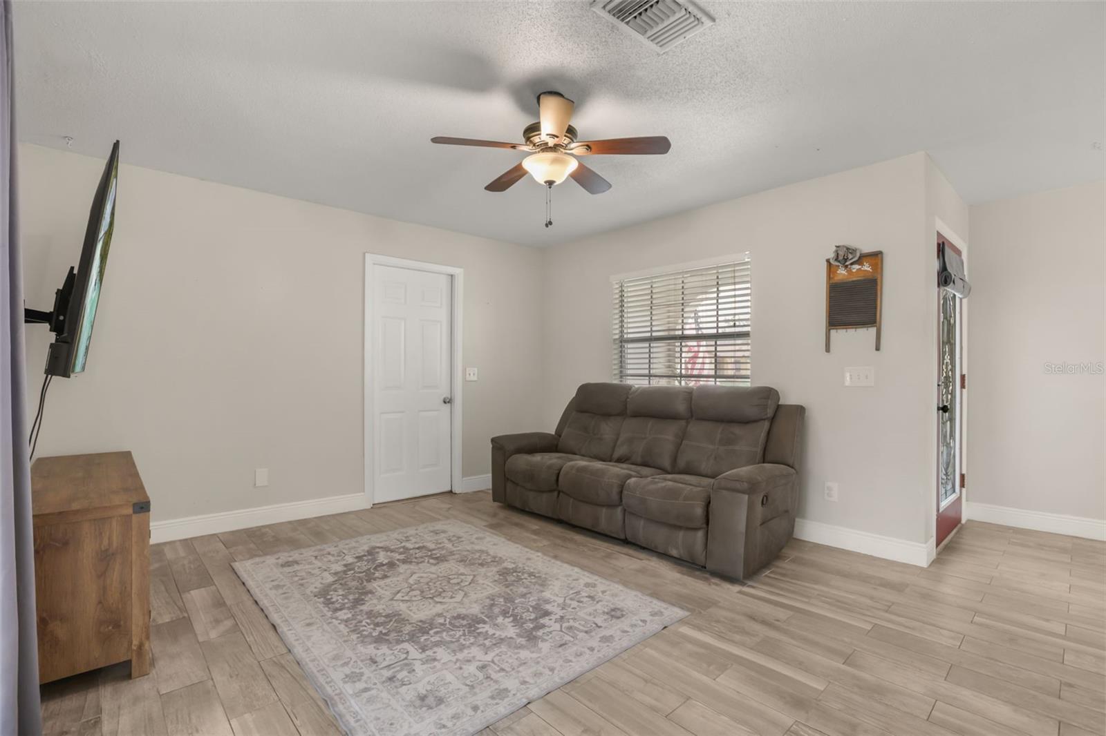 502 Benedict Ct Property Photo 8