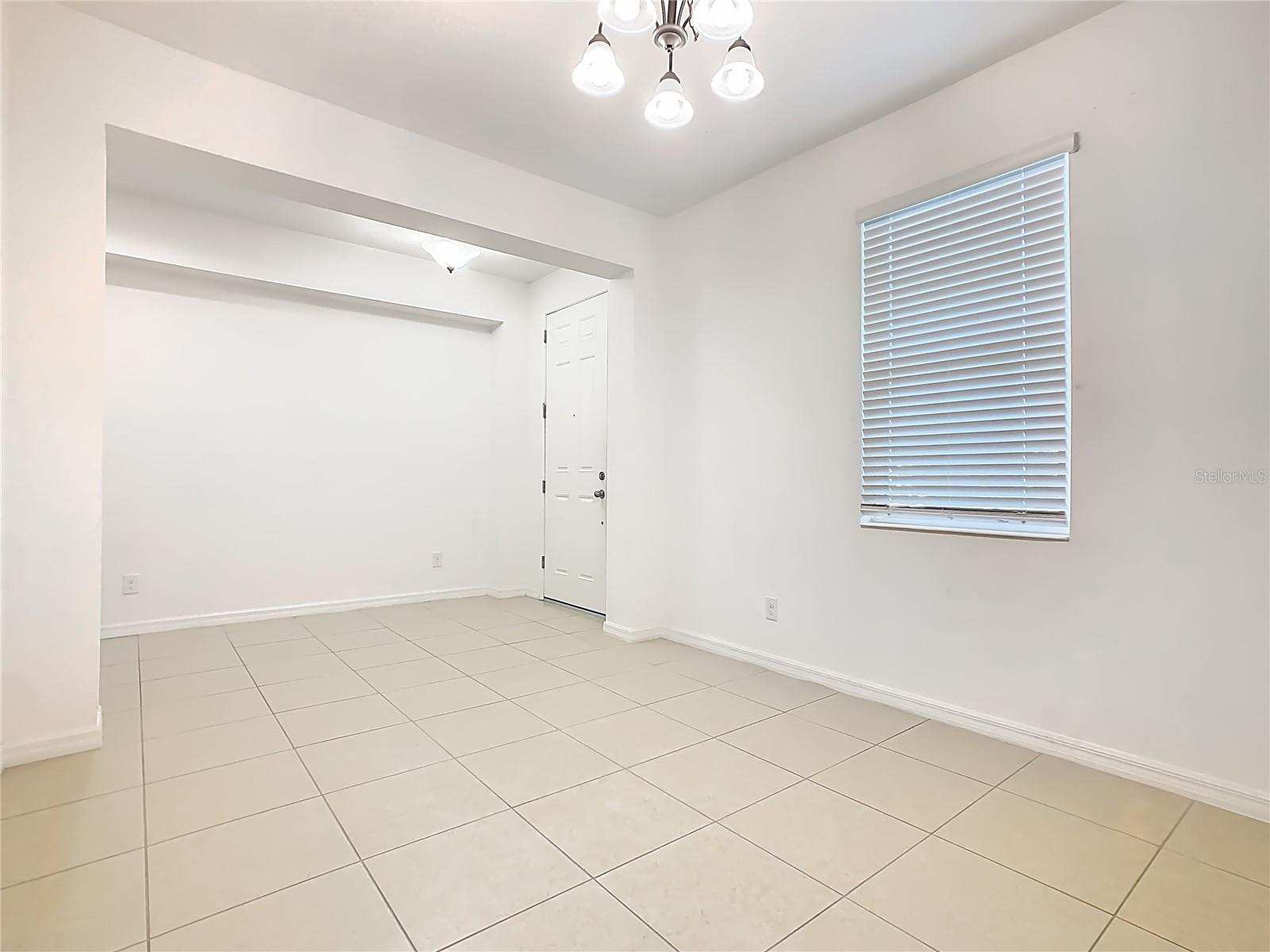 O6434753 Property Photo 5