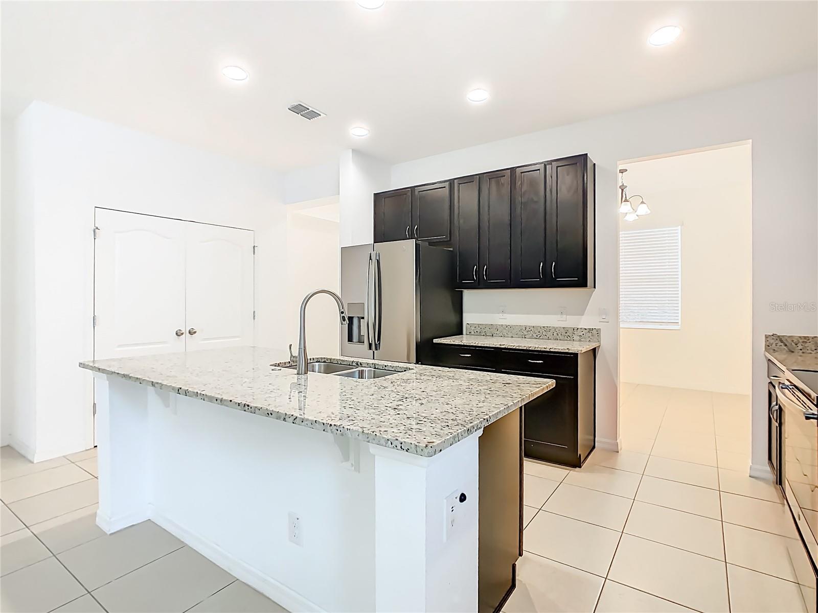 O6434753 Property Photo 13