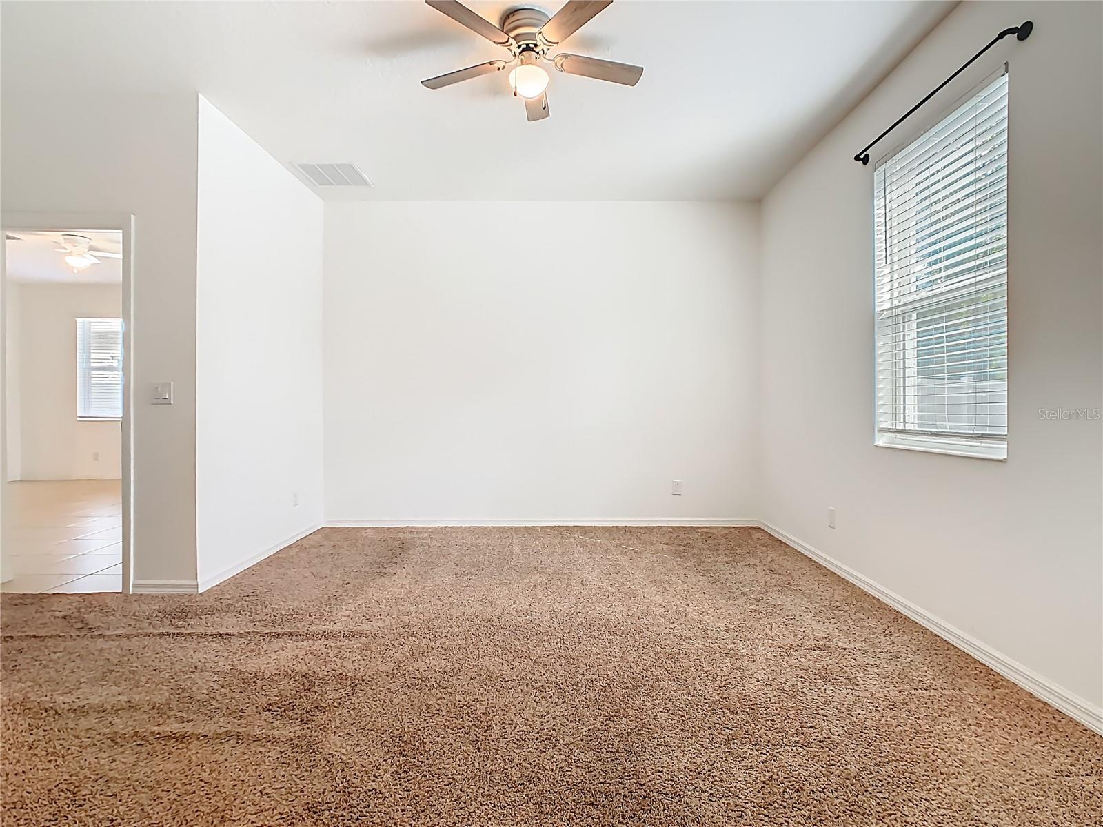 O6434753 Property Photo 19