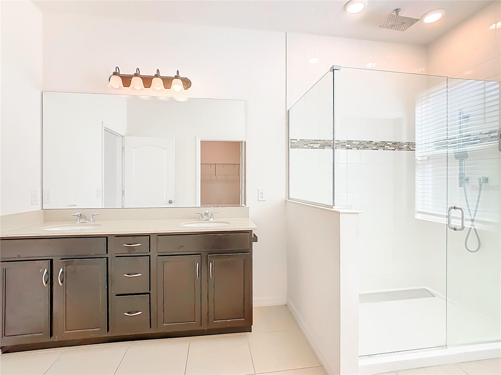 O6434753 Property Photo 21