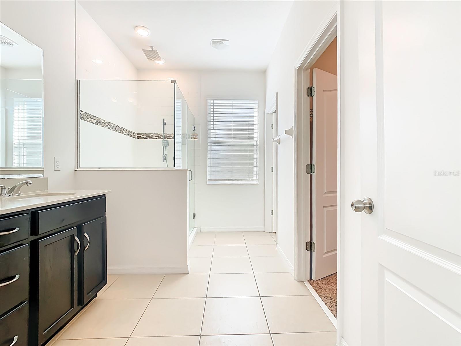 O6434753 Property Photo 22