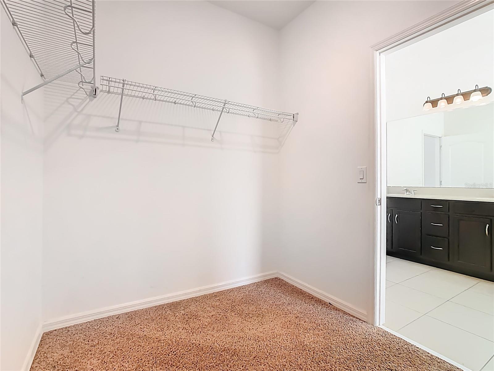 O6434753 Property Photo 25