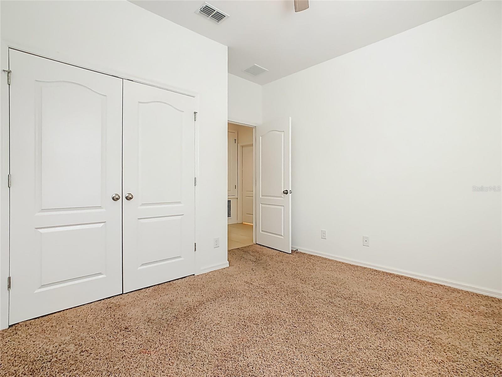 O6434753 Property Photo 27