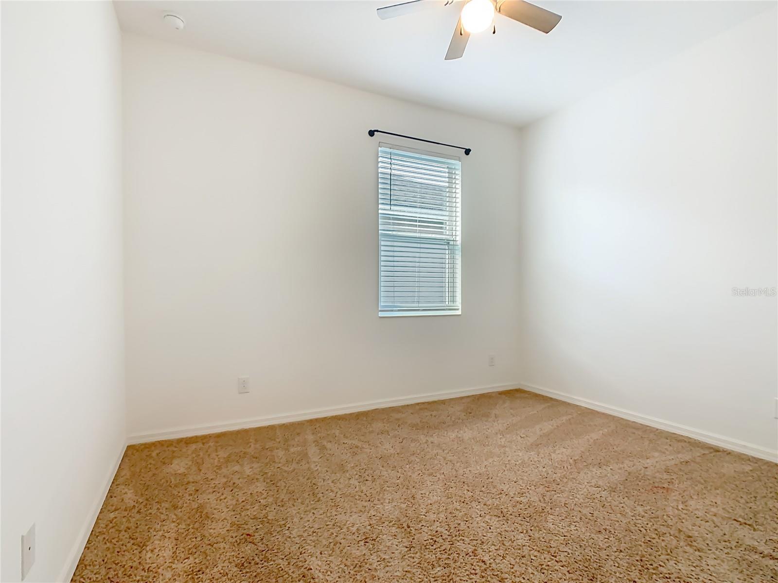 O6434753 Property Photo 31