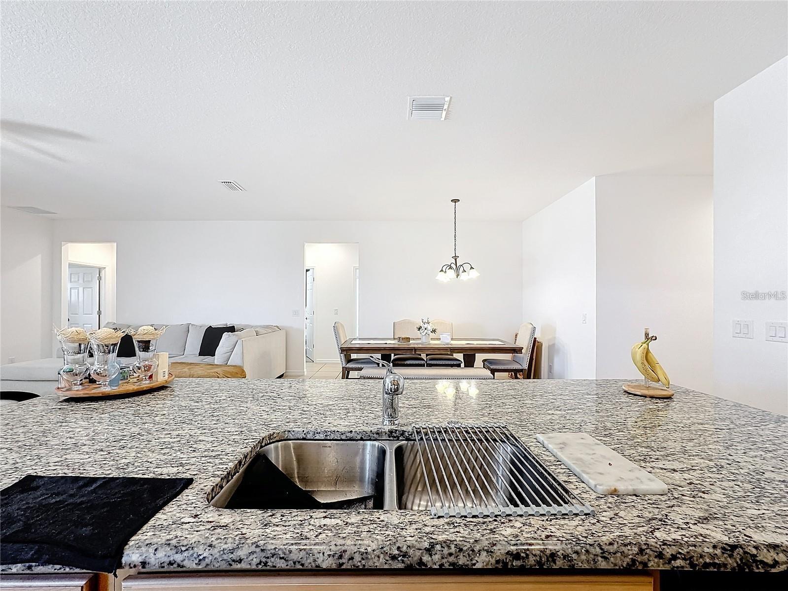 O6434754 Property Photo 10