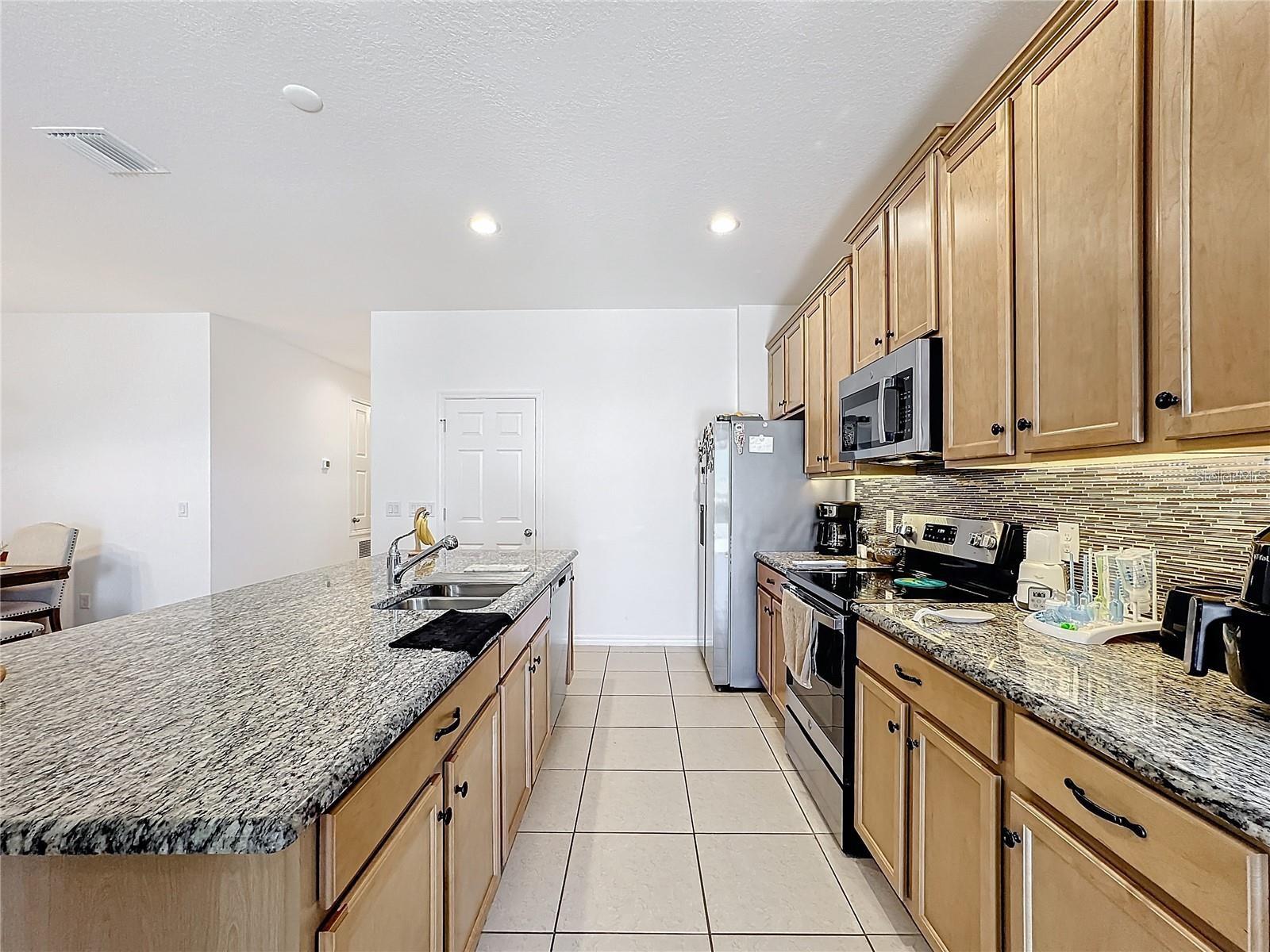 O6434754 Property Photo 13