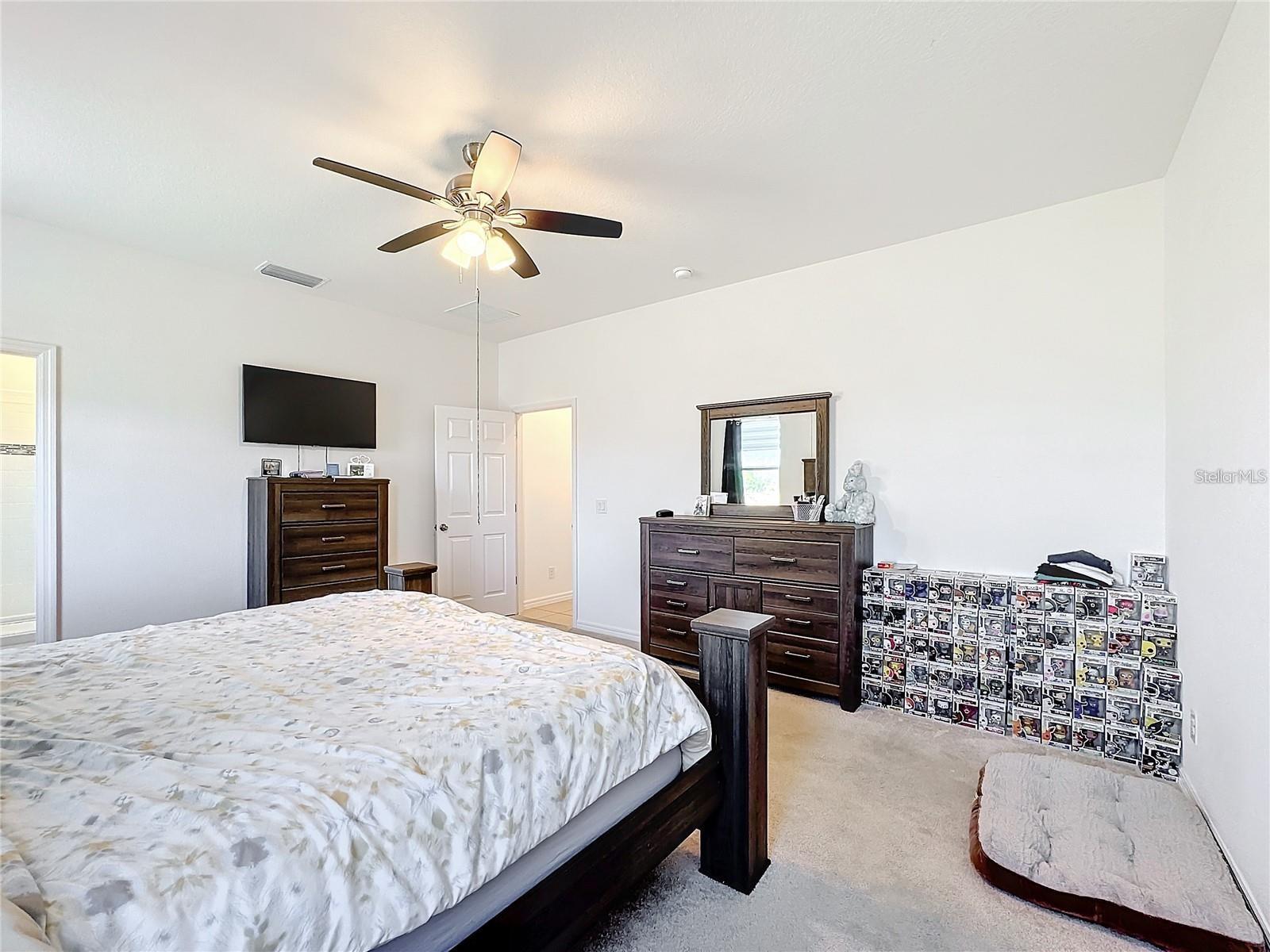 O6434754 Property Photo 18