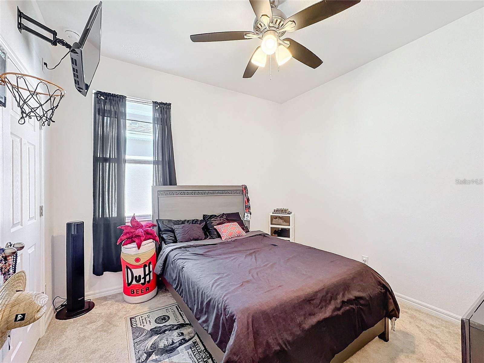 O6434754 Property Photo 22