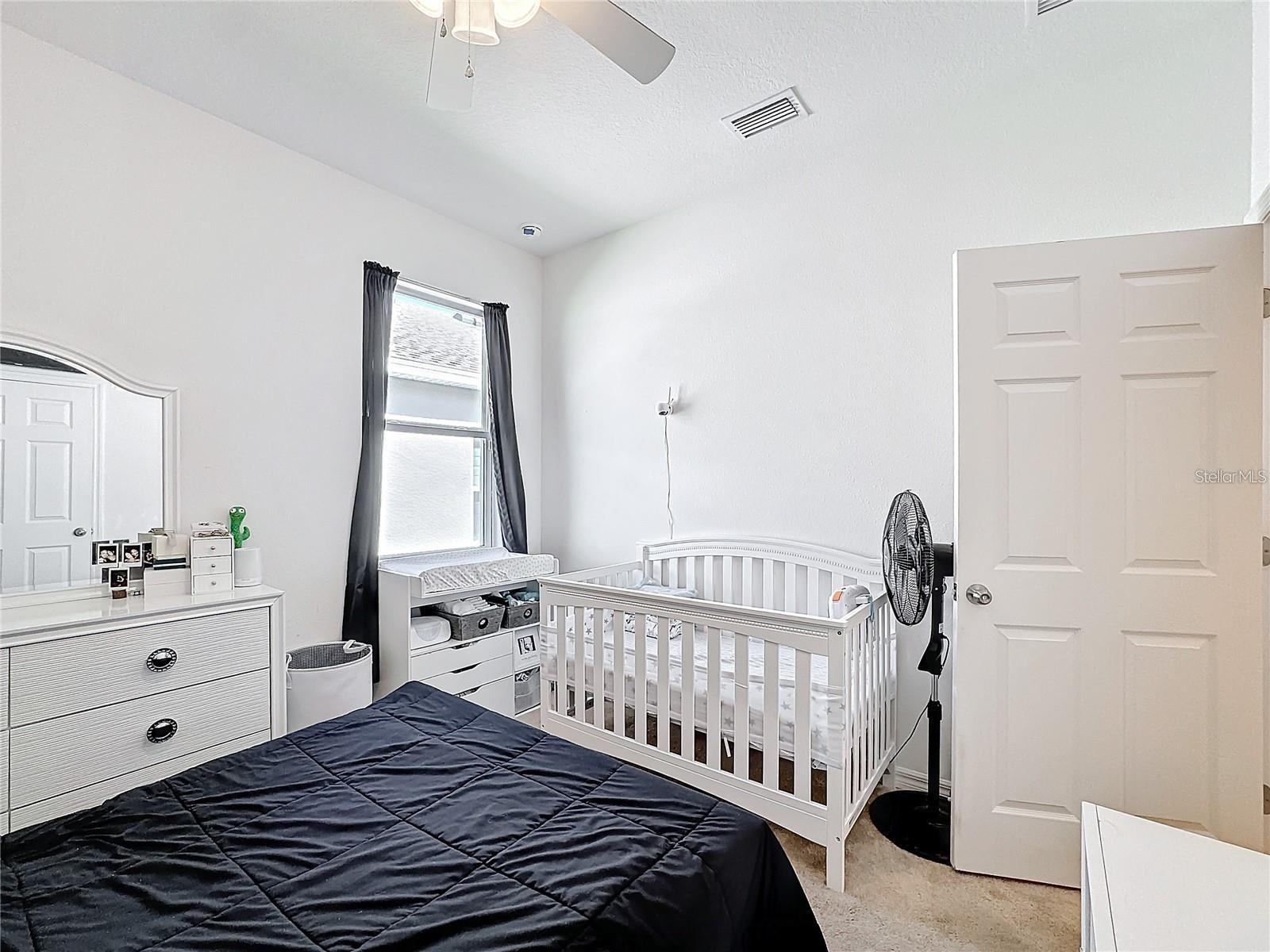 O6434754 Property Photo 26