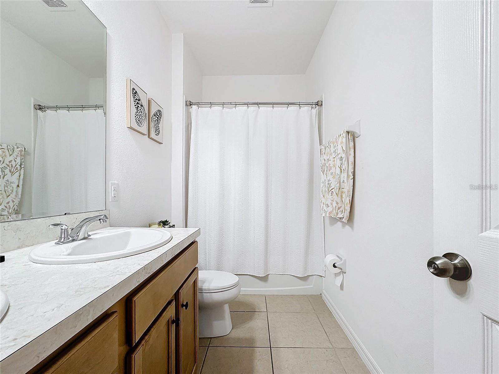 O6434754 Property Photo 29