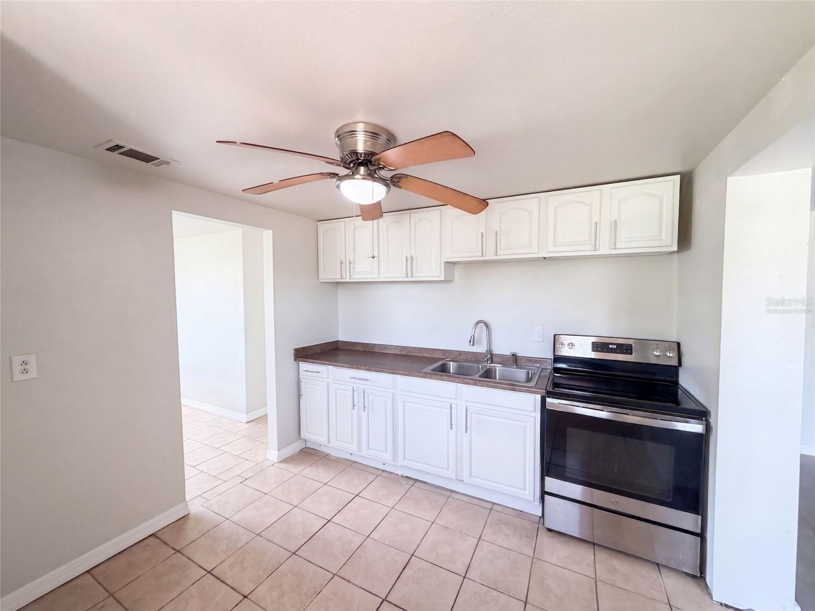 2213 Bouyer St Property Photo 2
