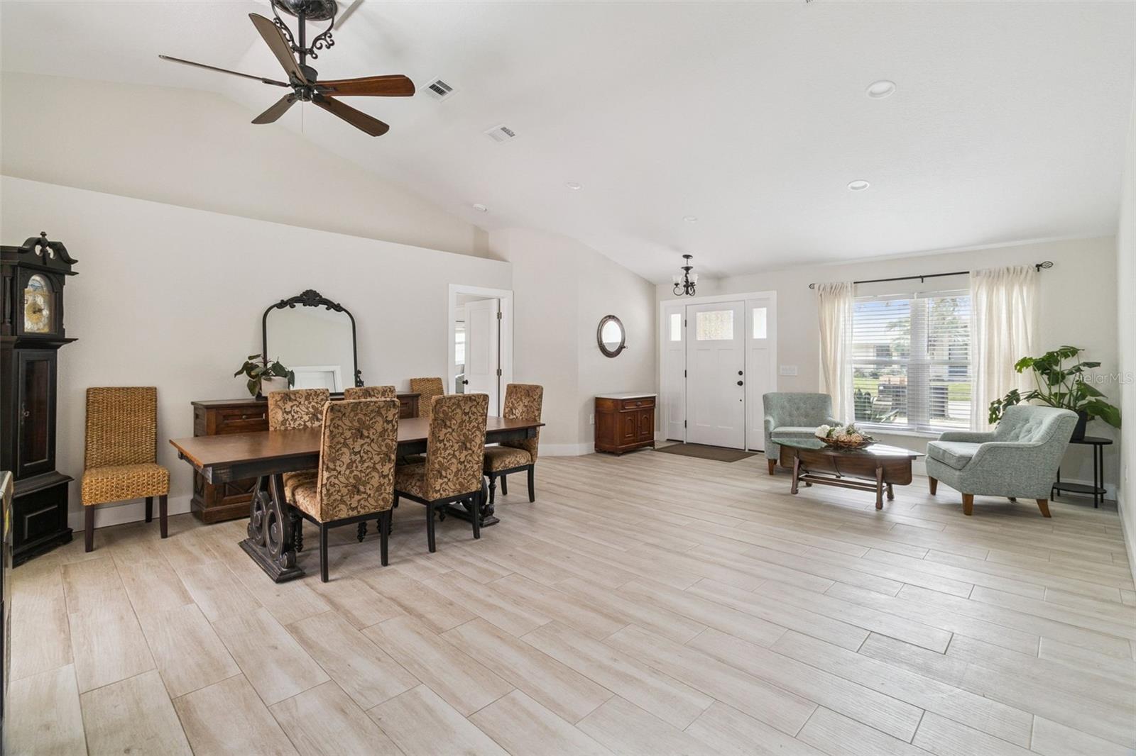 105 Tradewinds Ter Property Photo 12