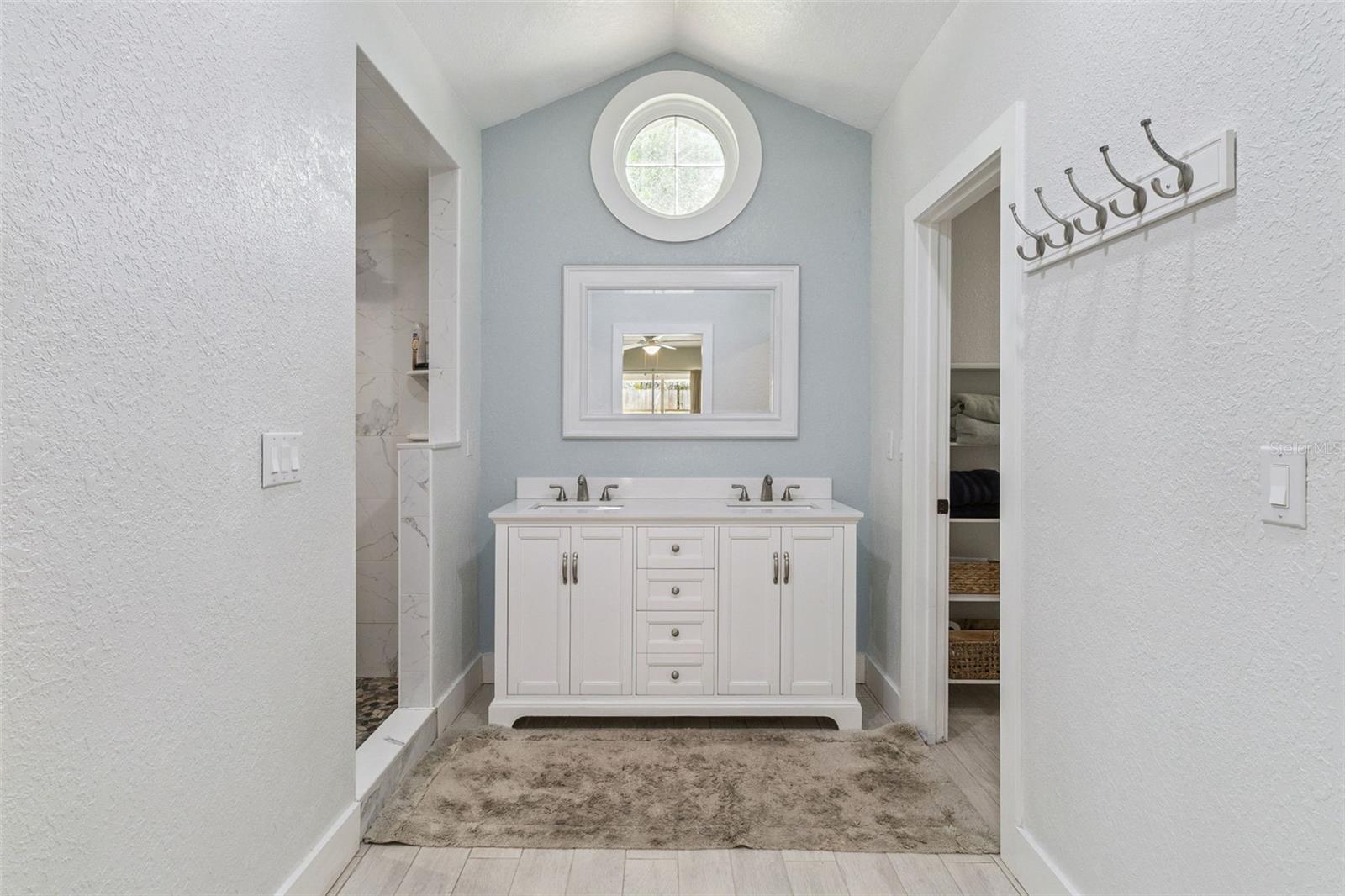 105 Tradewinds Ter Property Photo 16