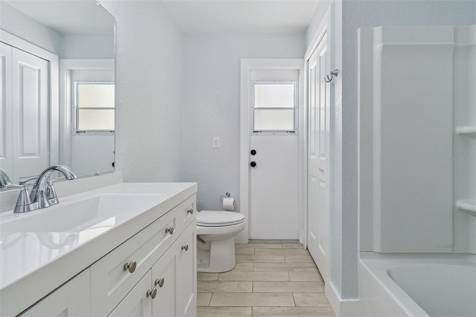 105 Tradewinds Ter Property Photo 20