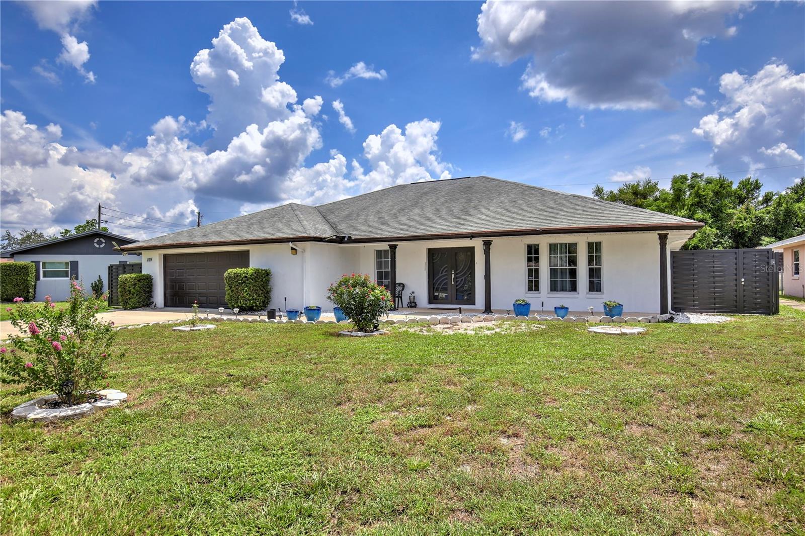 1129 Madura Dr Property Photo 4