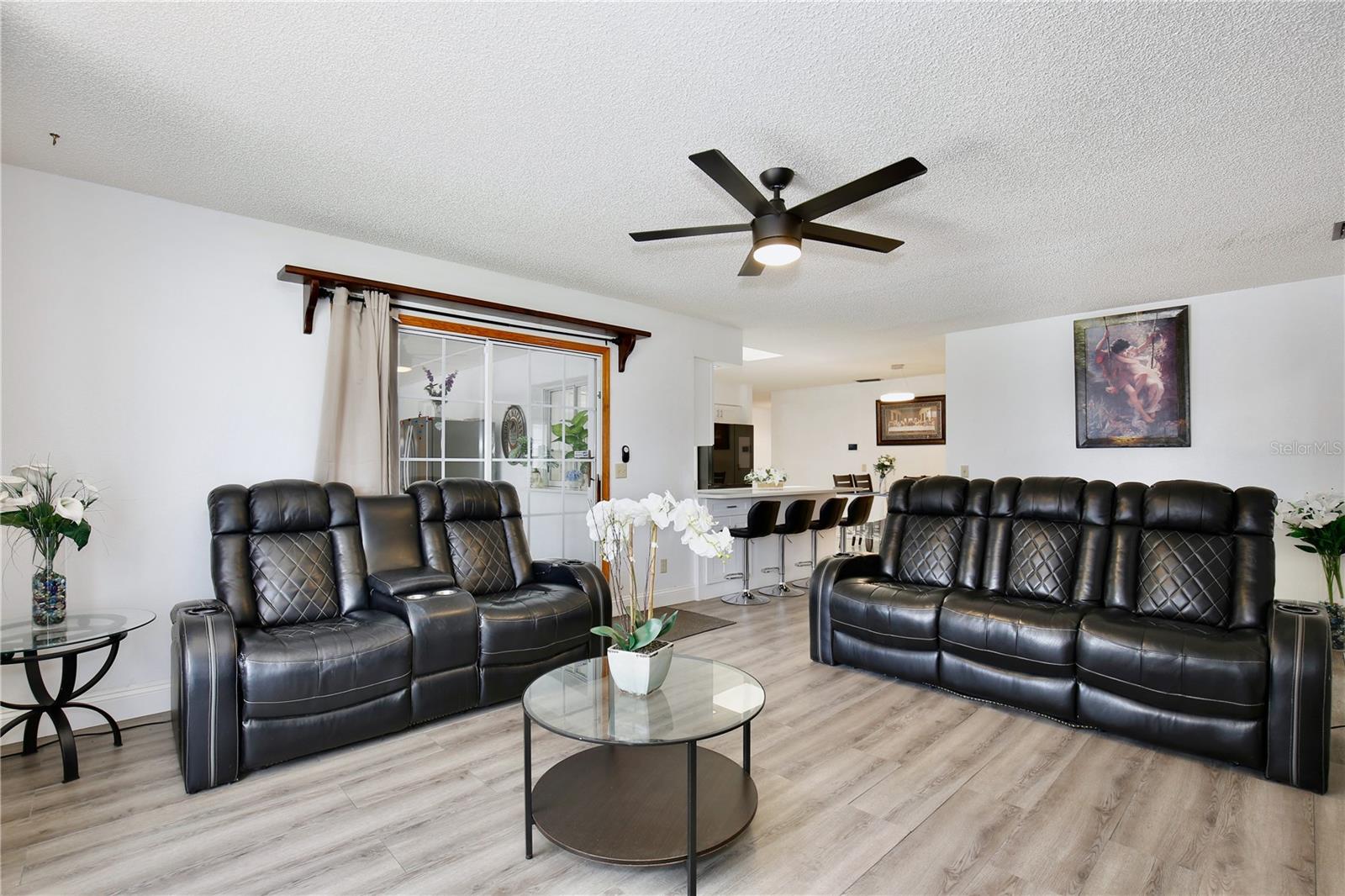 1129 Madura Dr Property Photo 13