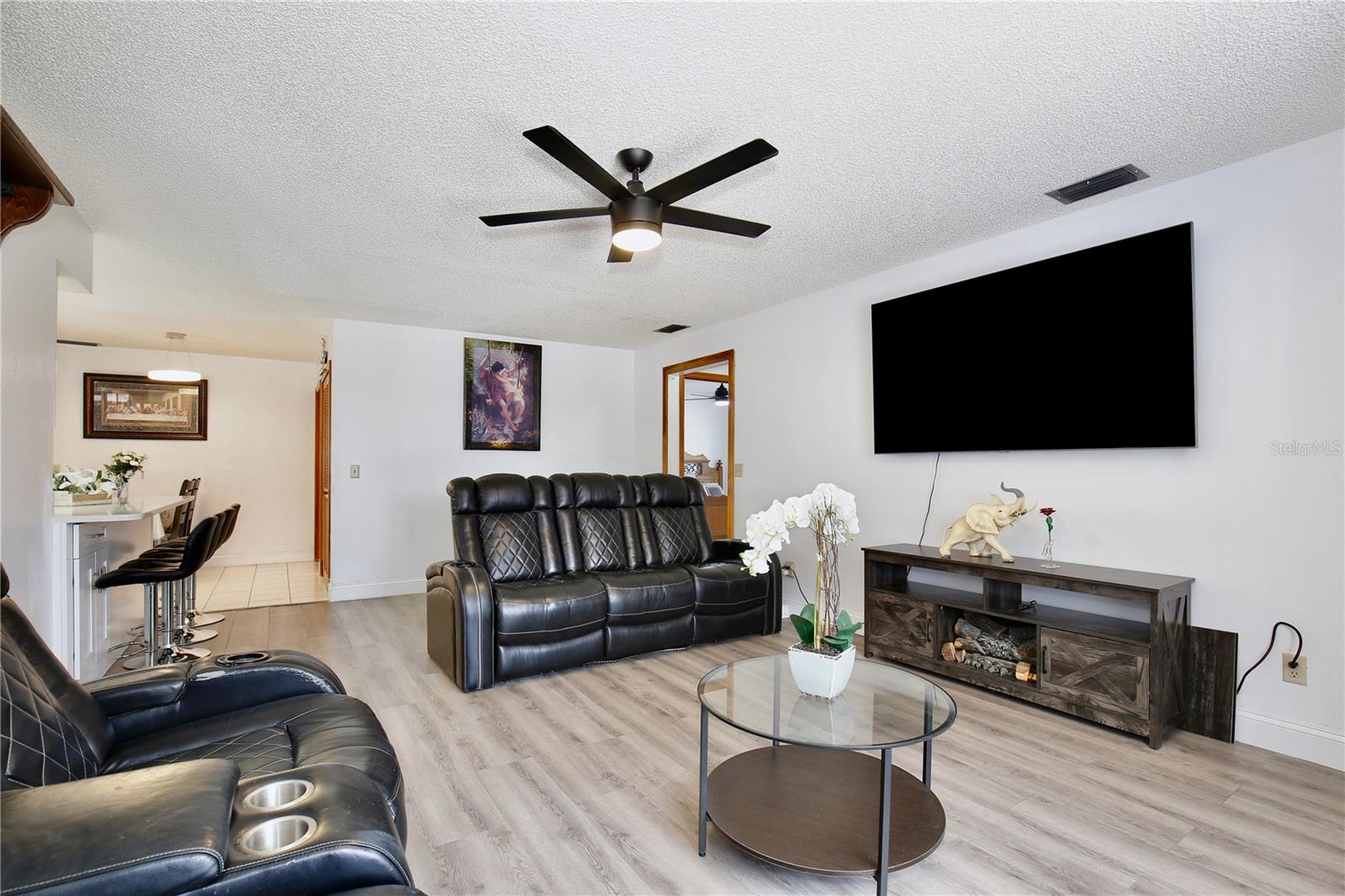 1129 Madura Dr Property Photo 14