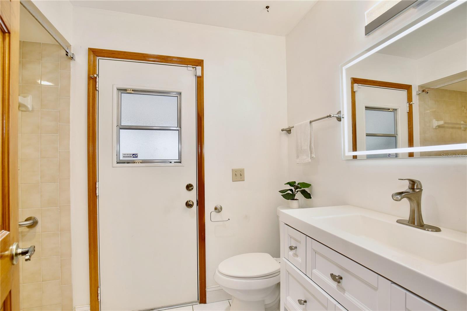 1129 Madura Dr Property Photo 17