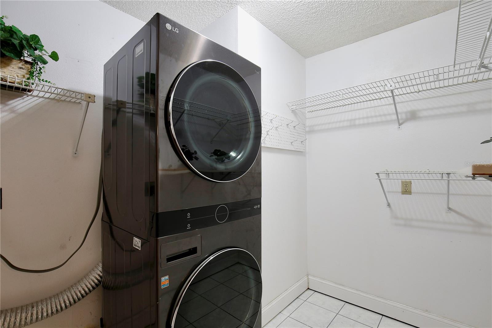 1129 Madura Dr Property Photo 28