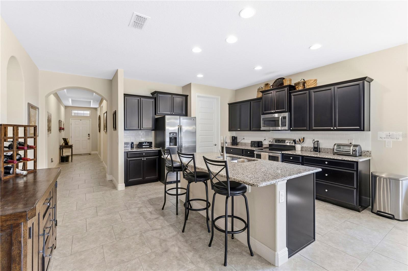 8711 Eden Cove Dr Property Photo 2