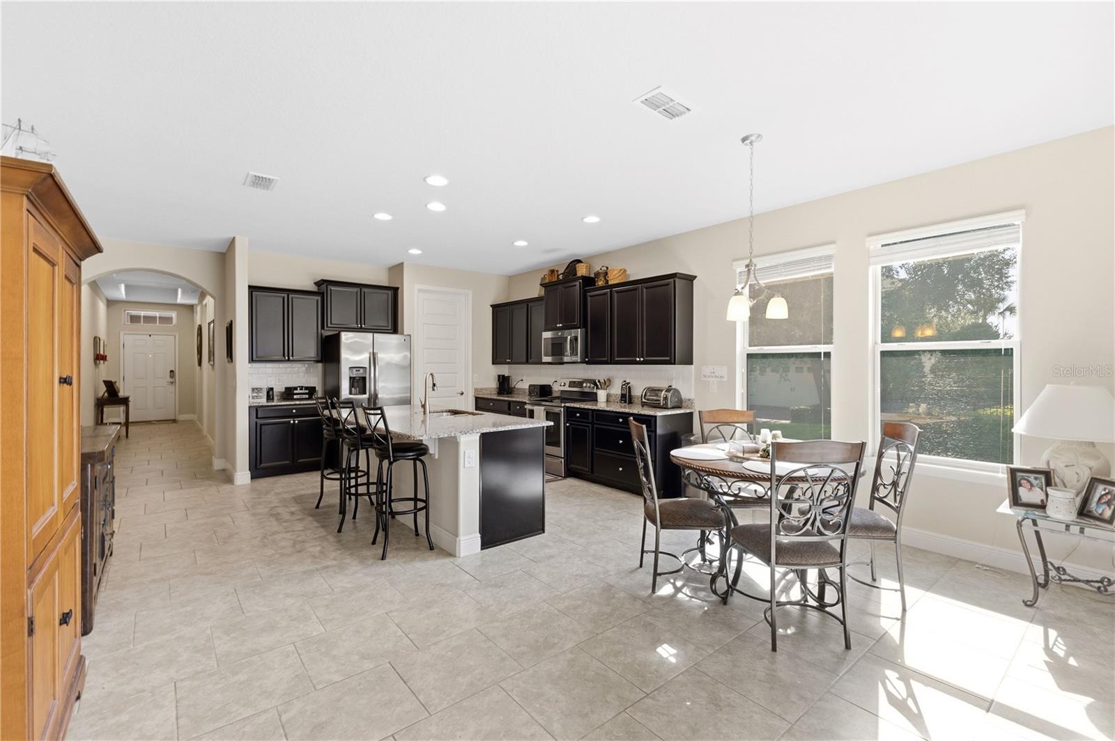 8711 Eden Cove Dr Property Photo 5