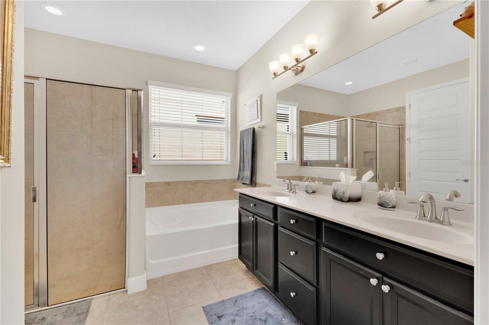 8711 Eden Cove Dr Property Photo 13