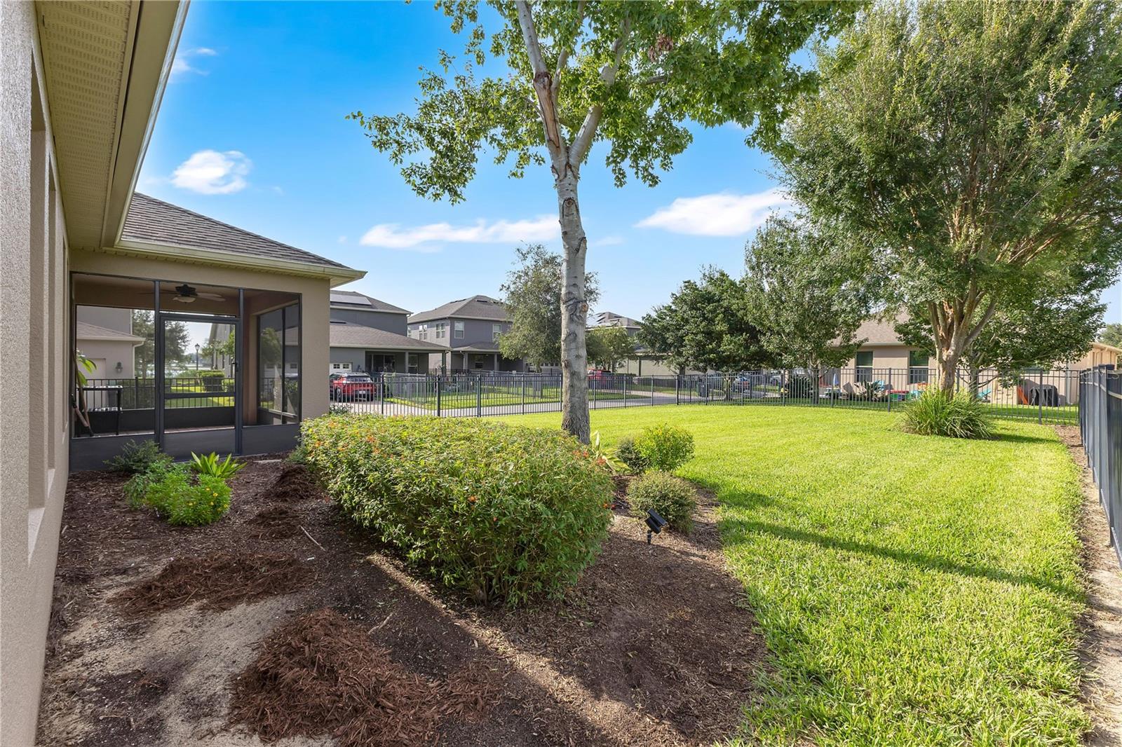 8711 Eden Cove Dr Property Photo 25