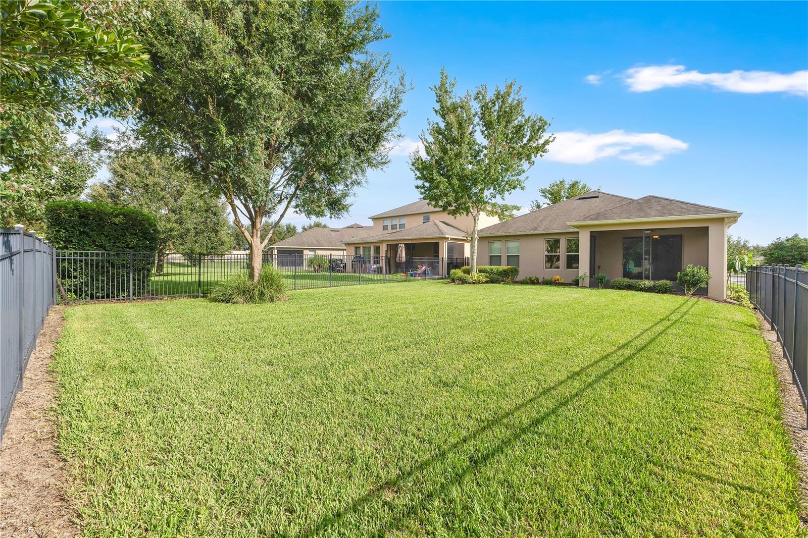 8711 Eden Cove Dr Property Photo 26