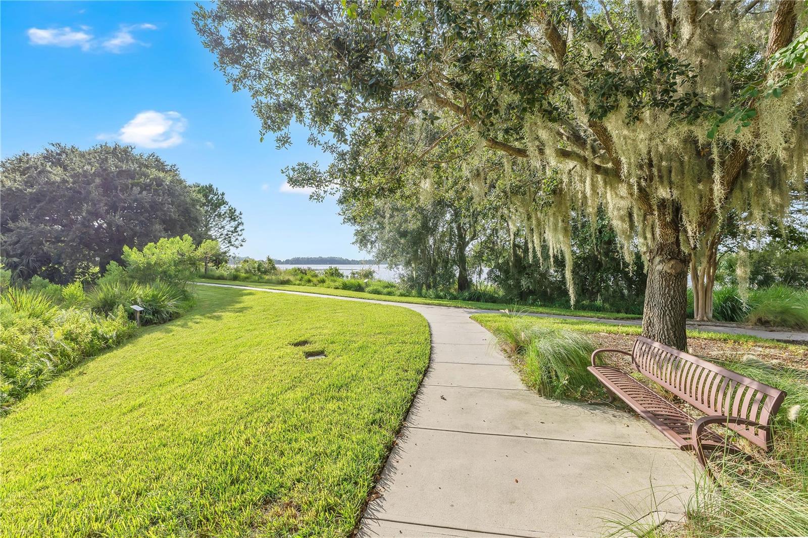 8711 Eden Cove Dr Property Photo 35