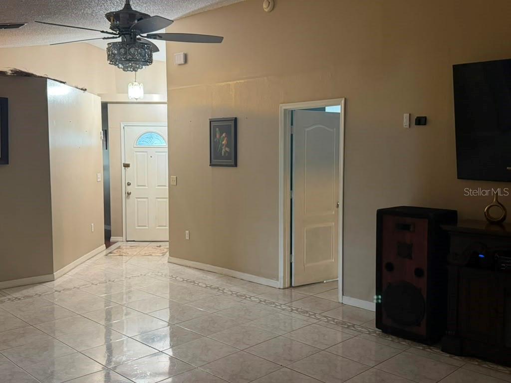 1013 Mayfair Pl Property Photo 4