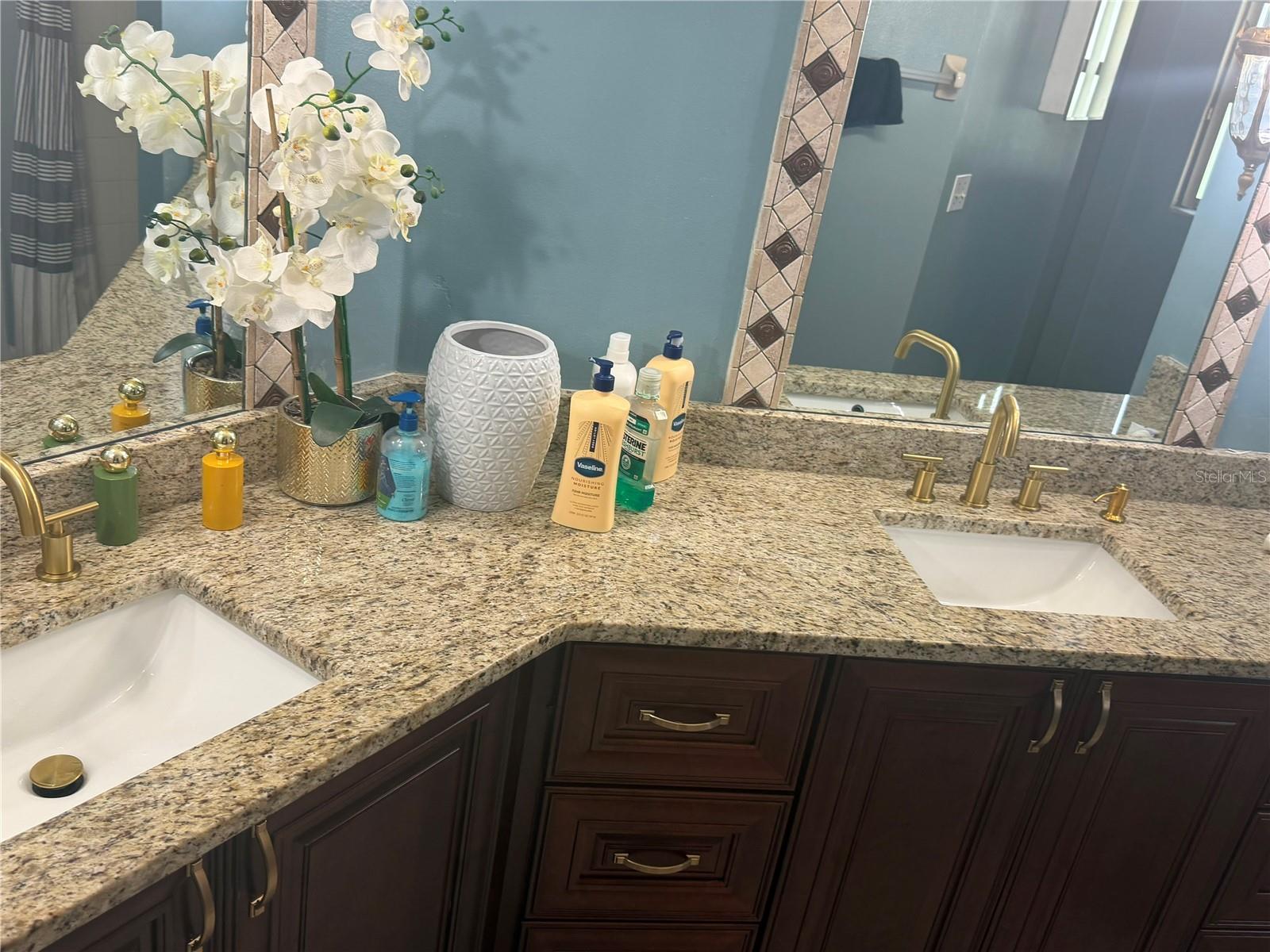 1013 Mayfair Pl Property Photo 12
